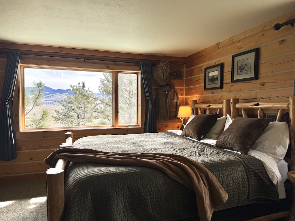 Stay at the best Bed and Breakfast in Missoula and enjoy being just steps away from nature. 