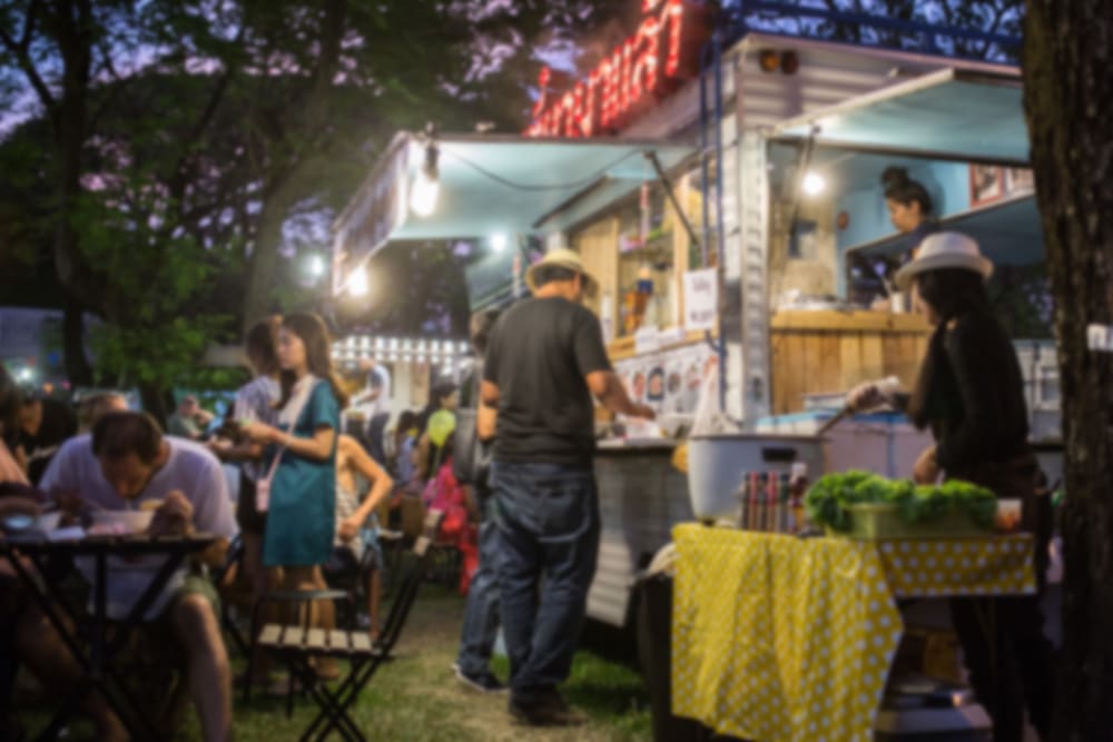 People eating out a top Missoula Food Trucks